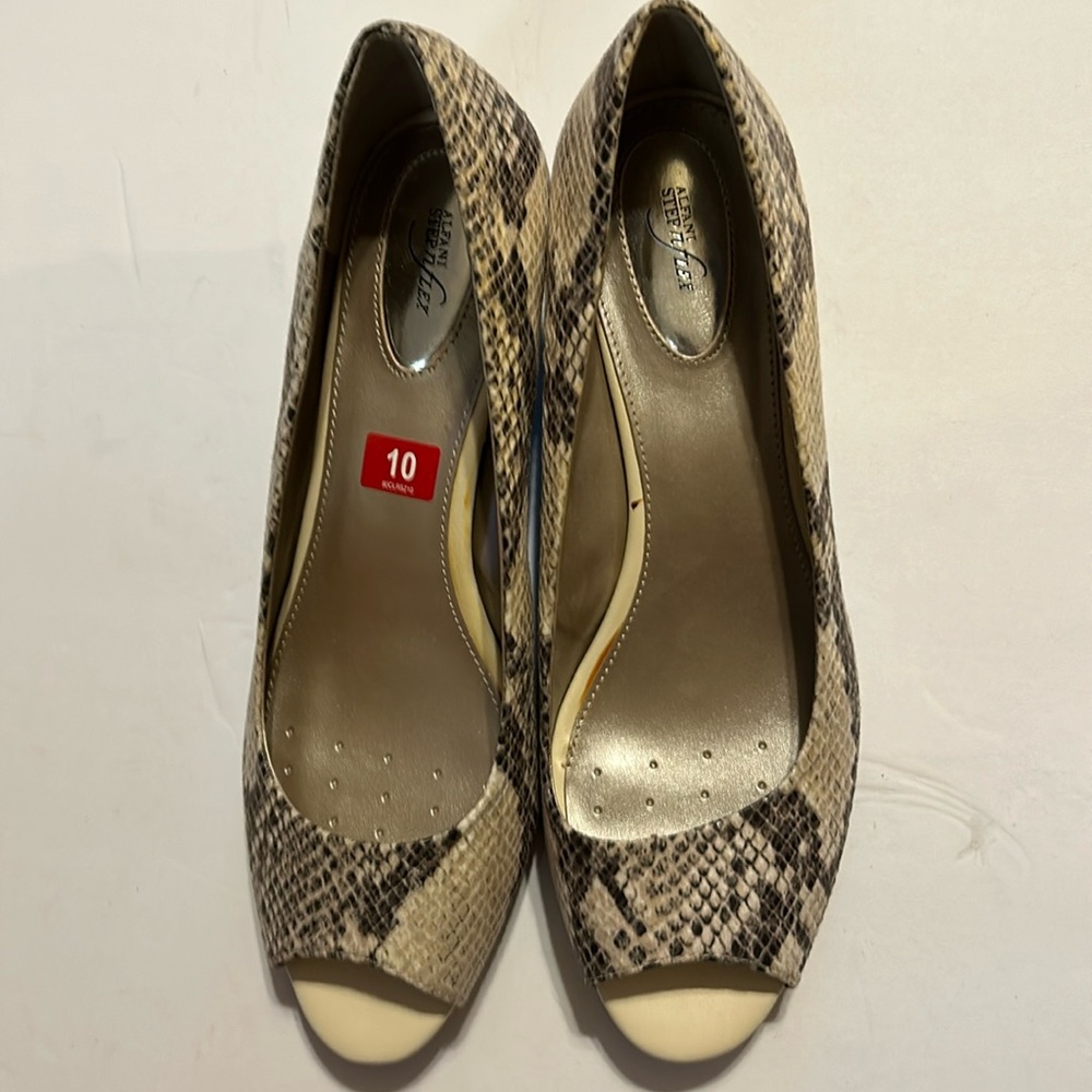 Women Alfani size 10m dress shoes